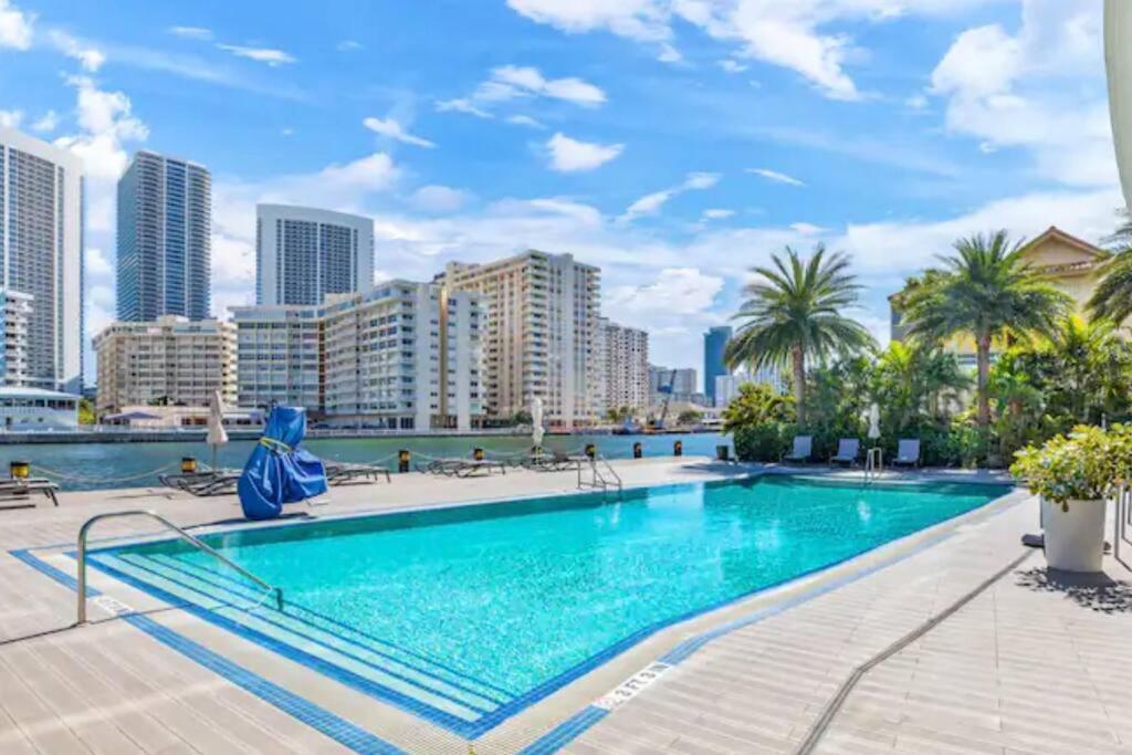 Ocean Views - Pool & Gym - Pet Friendly - Close To Beach Hallandale Beach Dış mekan fotoğraf