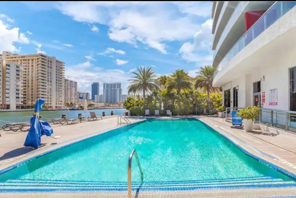 Ocean Views - Pool & Gym - Pet Friendly - Close To Beach Hallandale Beach Dış mekan fotoğraf