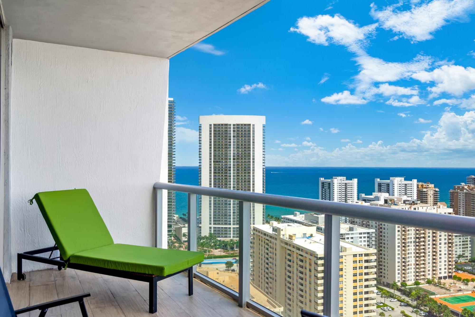 Ocean Views - Pool & Gym - Pet Friendly - Close To Beach Hallandale Beach Dış mekan fotoğraf